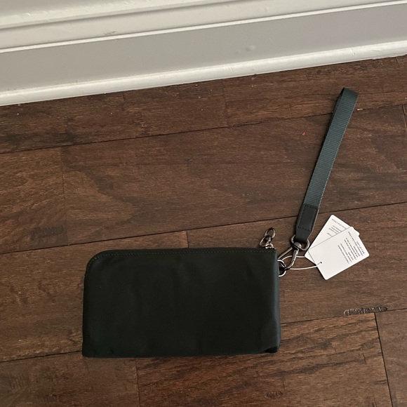 Lululemon🍋Now And Always Pouch - Picture 7 of 11